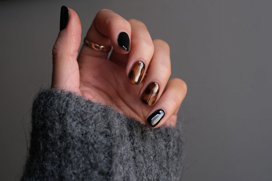 https://kraina-stylu.pl/manicure-tytanowy
